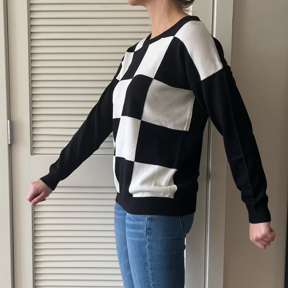 FOREVER 21 block sweater - Picture 3 of 8